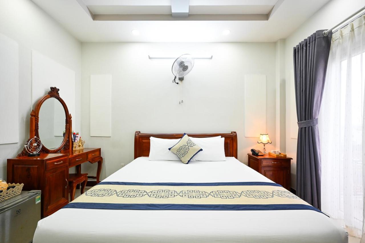Sky Star Hotel Thành Pho Ho Chí Minh Esterno foto
